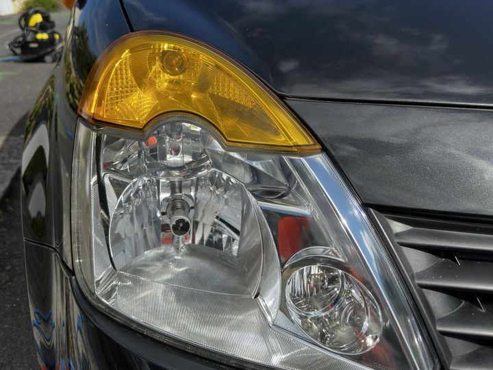 Optique de phare rénovée par Pur Brillance, polycarbonate redevenu transparent